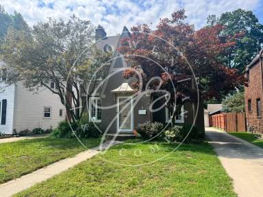 Main picture of 3739 Elmhurst Rd