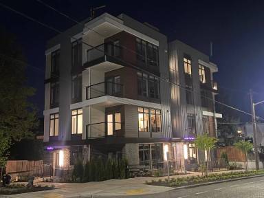 Main picture of 200 NE 65th St