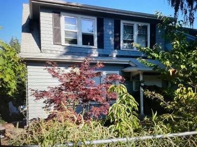 Main picture of 5016 19th Ave NE