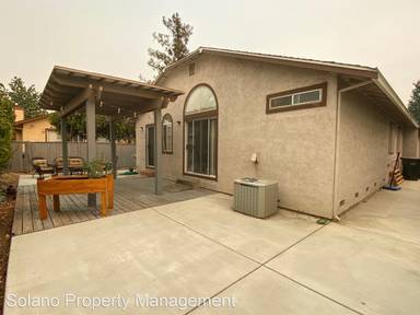 Main picture of 376 Hibiscus Ln