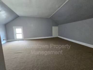 Main picture of 209 Lincoln St