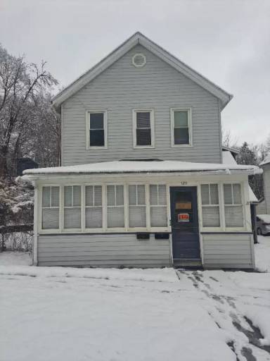 Main picture of 101 W 3rd St