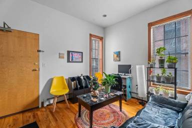 Main picture of 202 Park St