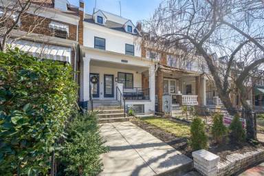 Main picture of 1315 Trinidad Ave NE