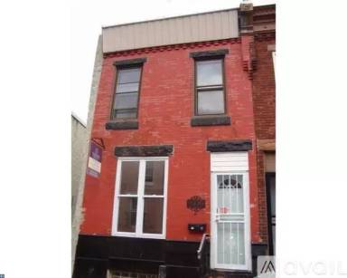 Main picture of 2429 S Marshall St