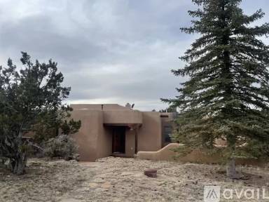 Main picture of 4 Ladera Rd