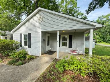 Main picture of 517 Bostian Ave