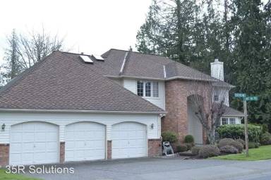 Main picture of 1618 233rd Pl NE