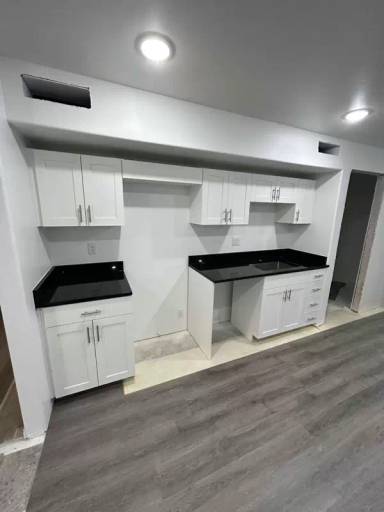 Main picture of 2403 E 80 North Cir