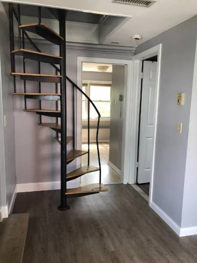 Main picture of 36 Buell St