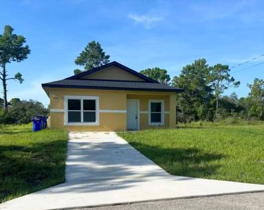 Main picture of 3210 Oleander Dr