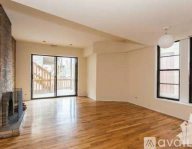 Main picture of 2900 N Broadway St