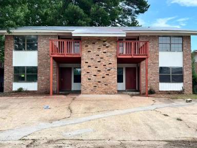 Main picture of 407 N 40th Ave
