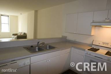 Main picture of 2355 N Southport Ave