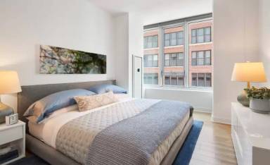 Main picture of 721 S Wells St