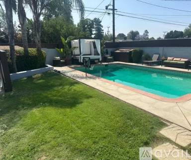 Main picture of 8956 Swinton Ave