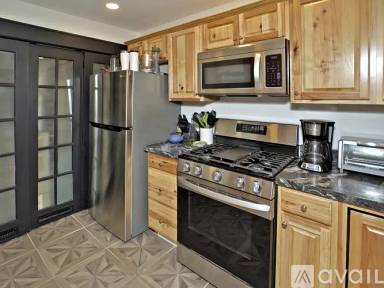 Main picture of 2920 Harcum Way