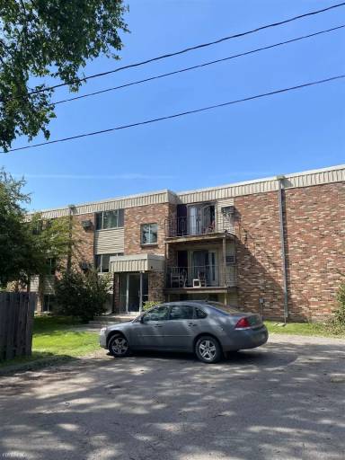 Main picture of 912 10th Ave S
