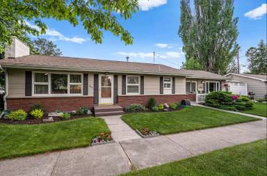 Main picture of 302 6th Ave W