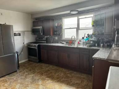 Main picture of 2536 Ridgeland Ave