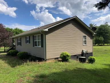 Main picture of 161 Robertson Loop Rd
