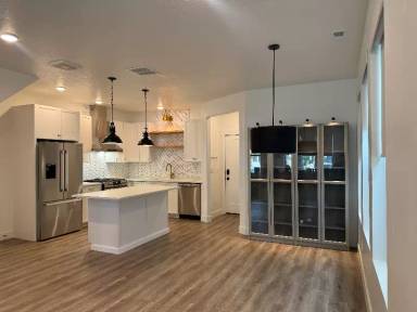 Main picture of 5258 W Dock St