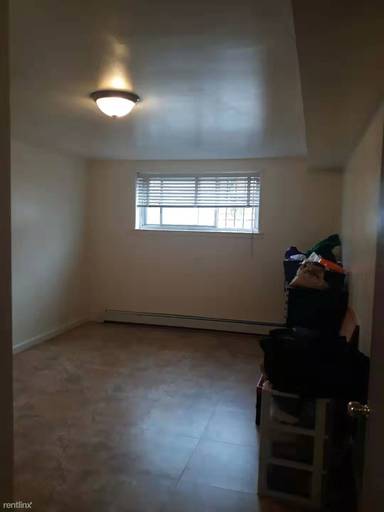 Main picture of 60 Bay 40th St