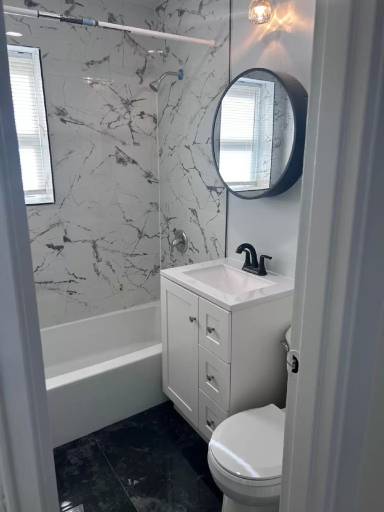 Main picture of 1100 W 7th St