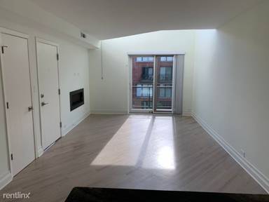 Main picture of 944 W Grace St Apartments