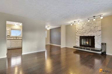 Main picture of 356 Deerfield Dr