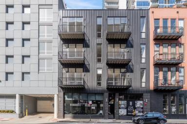 Main picture of 318 W Grand Ave