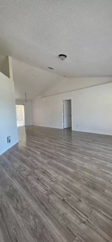 Main picture of 2066 De Carlo Ave