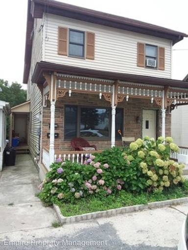 Main picture of 422 South St