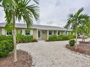 Main picture of 1008 Estremadura Dr