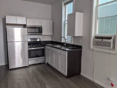Main picture of 1628 W 21st Pl