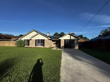 Main picture of 907 Wrenwood Ln