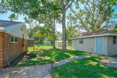 Main picture of 3637 Riviera Dr