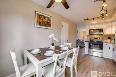 Main picture of 1136 Camellia Dr