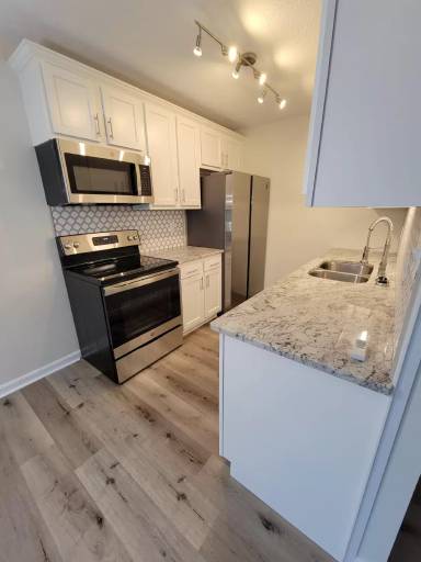 Main picture of 124 Topfield Rd