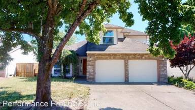 Main picture of 17190 SW Watercrest Ct