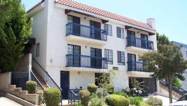 Main picture of 10318 Commerce Ave