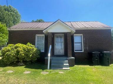 Main picture of 1002 E Webb Ave