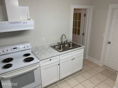 Main picture of 60 Bowdoin Ave