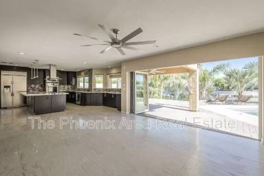 Main picture of 3761 S Hawthorn Dr