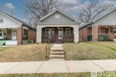 Main picture of 2255 Yale Ave