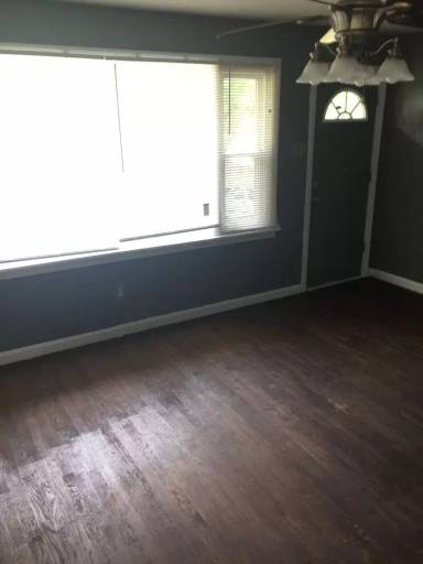 Main picture of 650 Robert Ave
