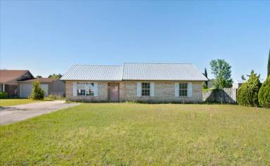 Main picture of 756 Melissa Dr