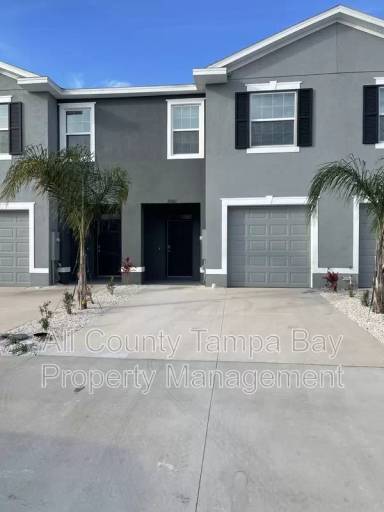Main picture of 33061 Major Oak Dr