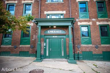 Main picture of 1656 Broadway Ave