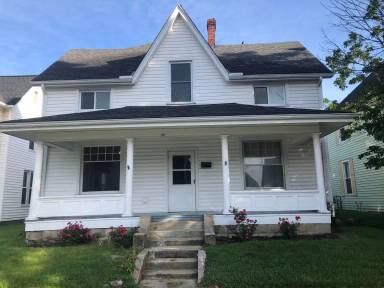 Main picture of 82 E Main St